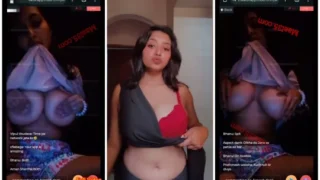 Divya Mandal Teasing With Bigg Tities On Live