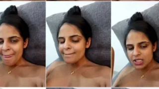 DirtySnowball69 getting her pussy fingered and showing off her boobs on StripChat live with her boyfriend